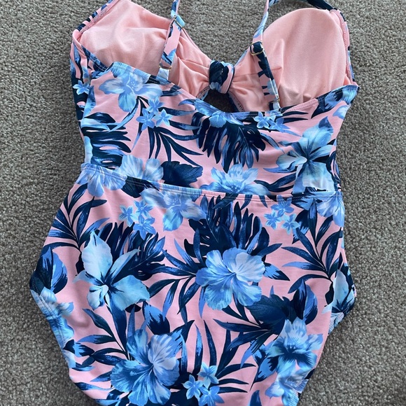BRAND NEW ONE PIECE BATHING SUIT - Picture 4 of 5